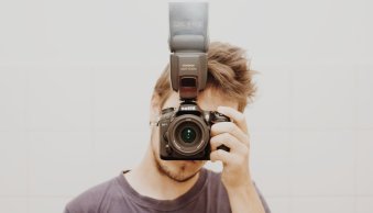 8 Tips for Beautiful On-Camera Flash Photography